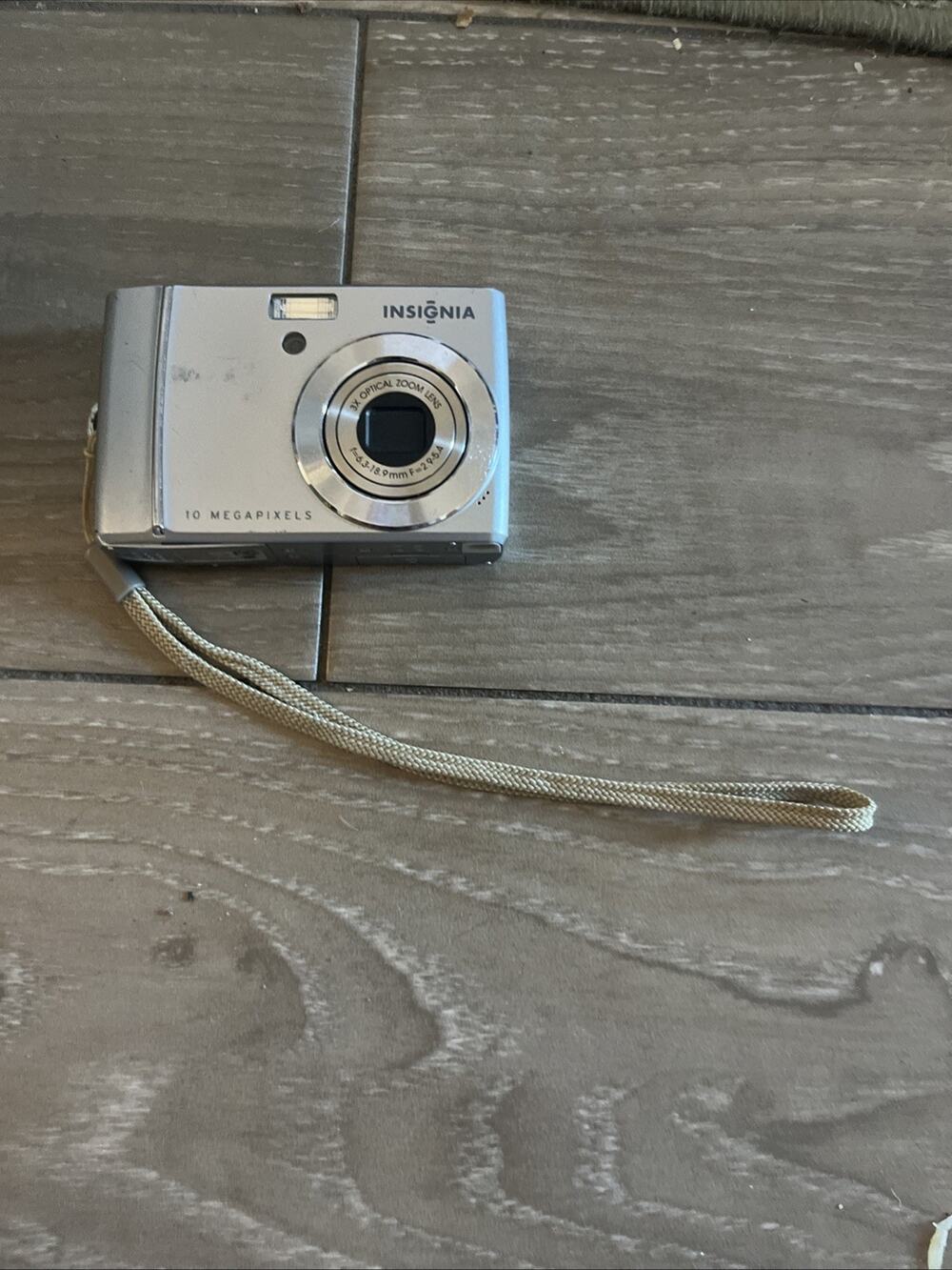 Insignia 10 Megapixel Digital Camera NS-DSC1110A Not Tested Parts Only